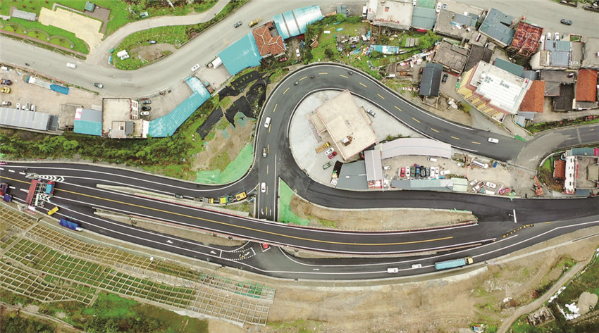 俯瞰過(guò)境.jpg 俯瞰過(guò)境.jpg