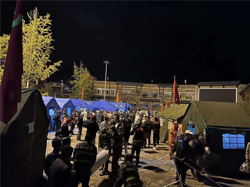 救援人員.jpg 救援人員.jpg